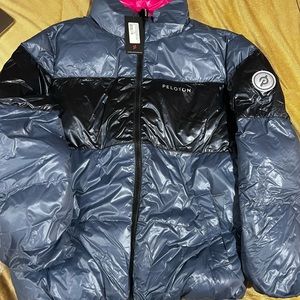 Peloton coat size medium